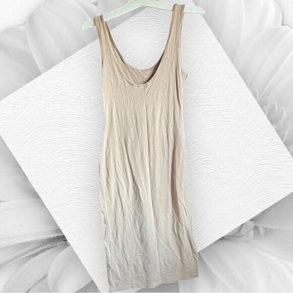 💝 Pre Owned Fashion Nova Bodycon Midi Dress - color Taupe - Small - Picture 6 of 6